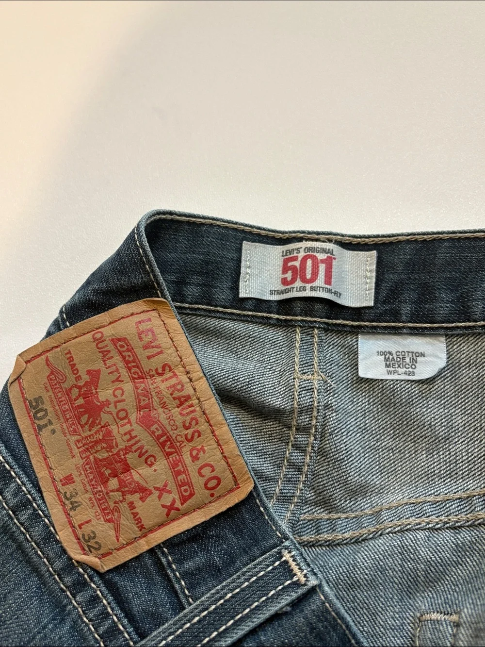Levi's 501 Men's Straight Leg Button-Gly Jeans - Faded Blue Wash